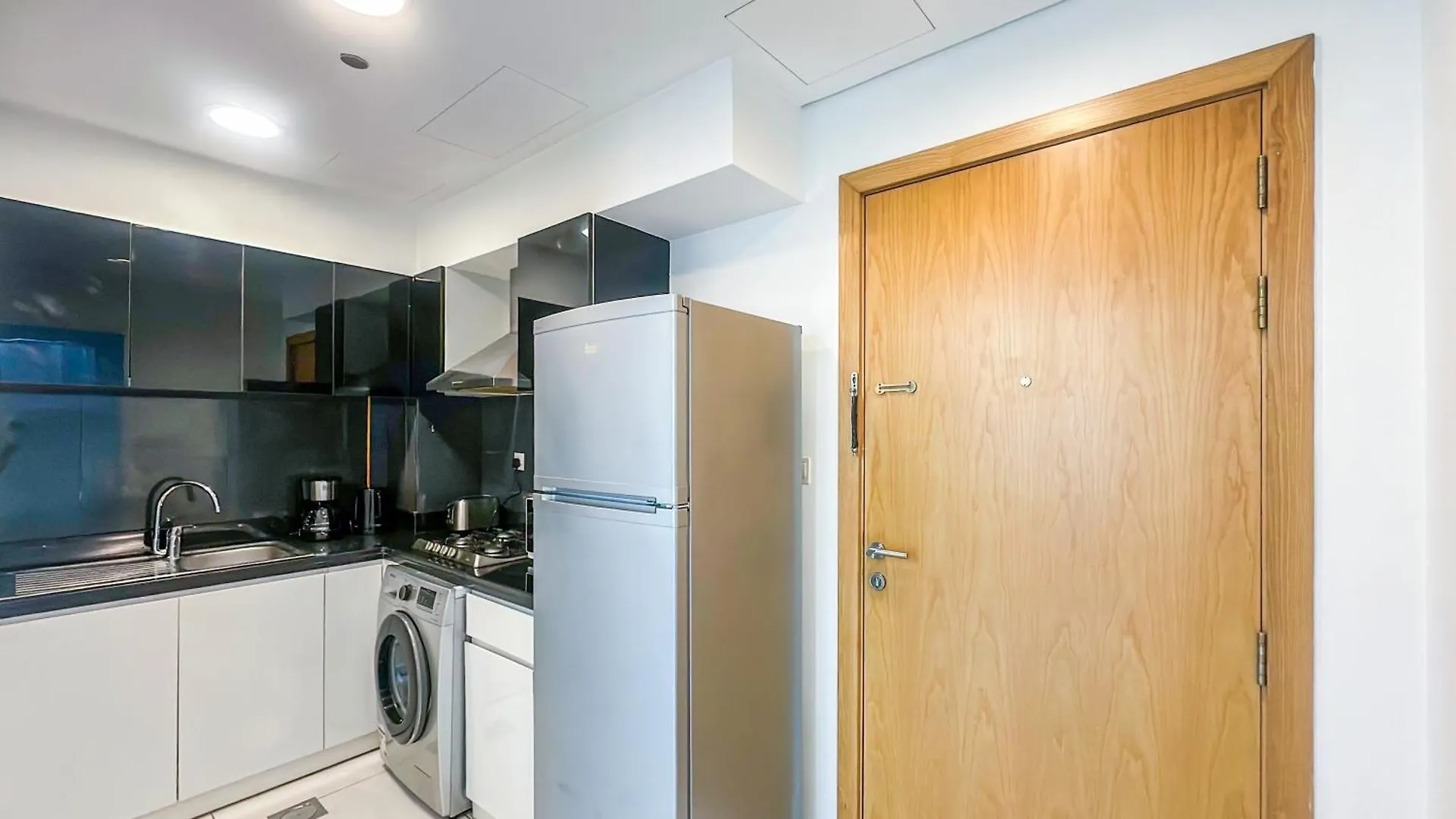 Apartment Cozy Studio With Balcony Overlooking Dubai Canal - 15Ab07 United Arab Emirates