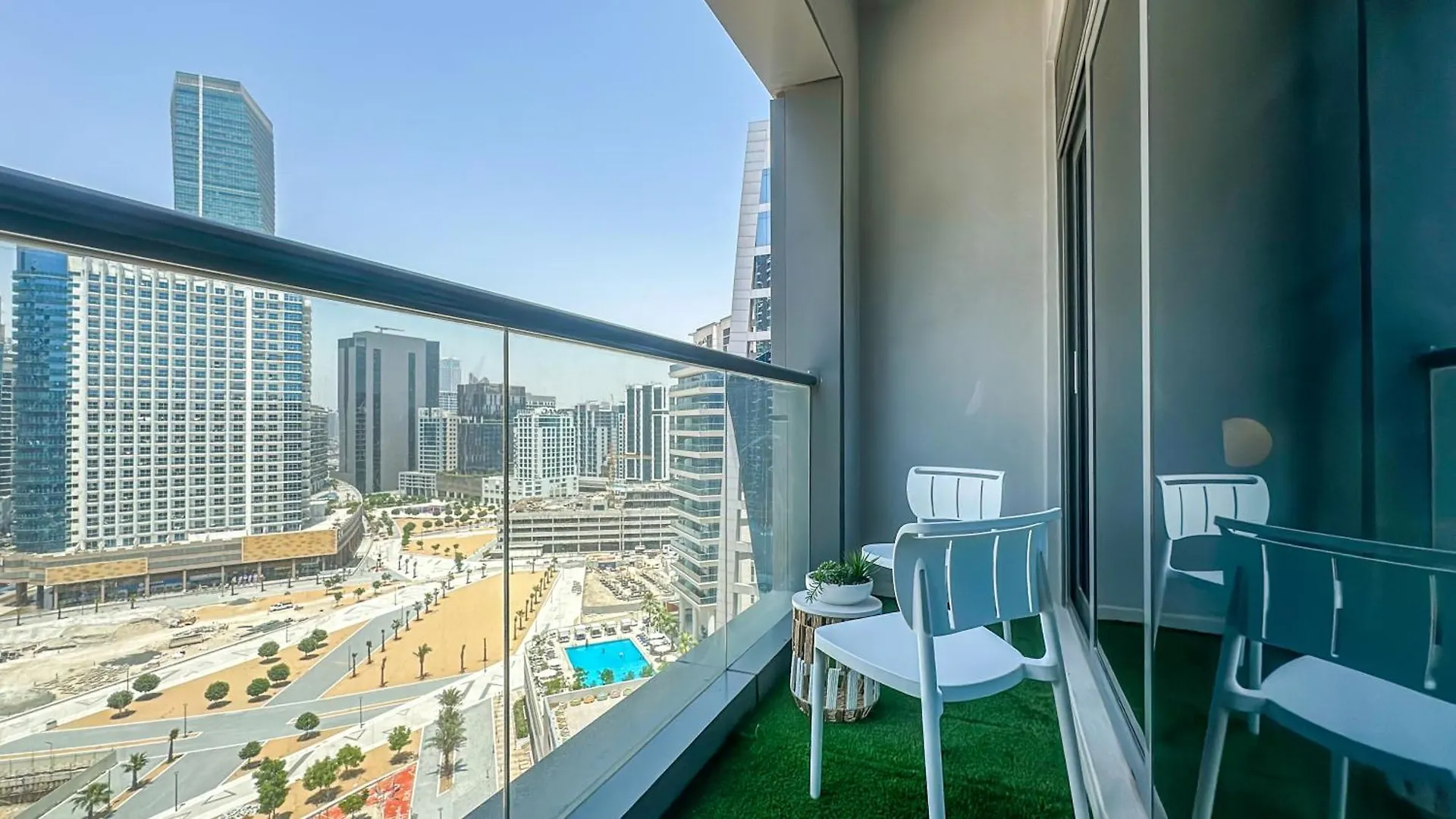 Apartment Cozy Studio With Balcony Overlooking Dubai Canal - 15Ab07